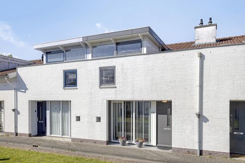 Peter van Anrooystraat 18 te koop bij Mercurius Makelaars