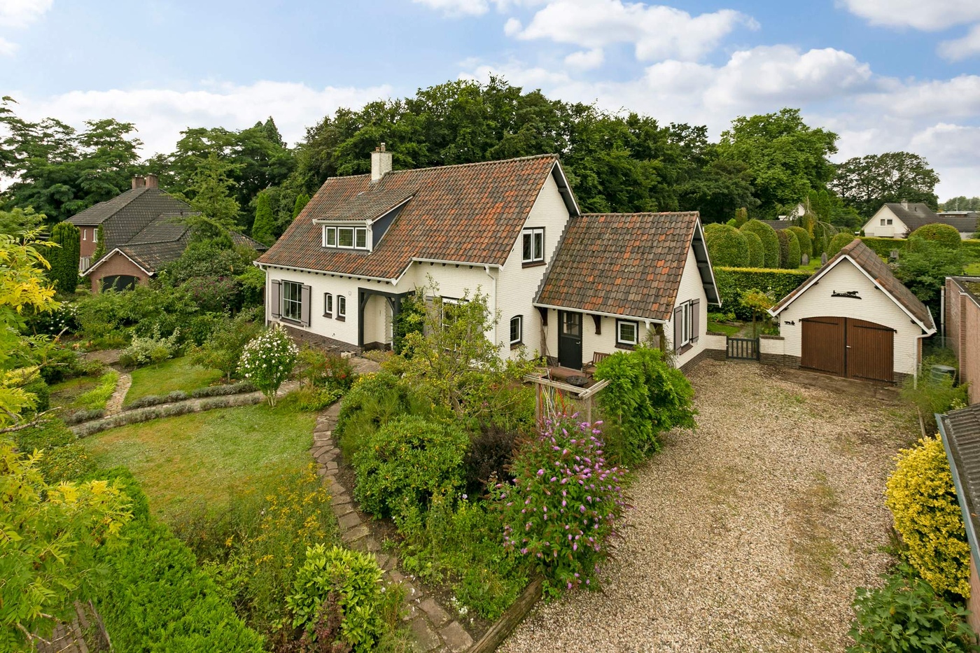 Olst Koningin Julianalaan 2 – Hoofdfoto