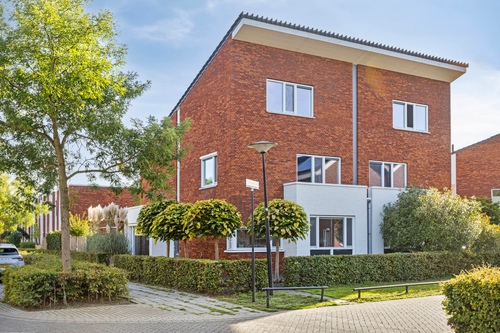 Hoogeveenstraat 13 te koop bij Mercurius Makelaars 