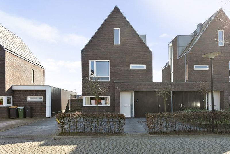 Deventer Philip van Praagstraat 4 – Foto