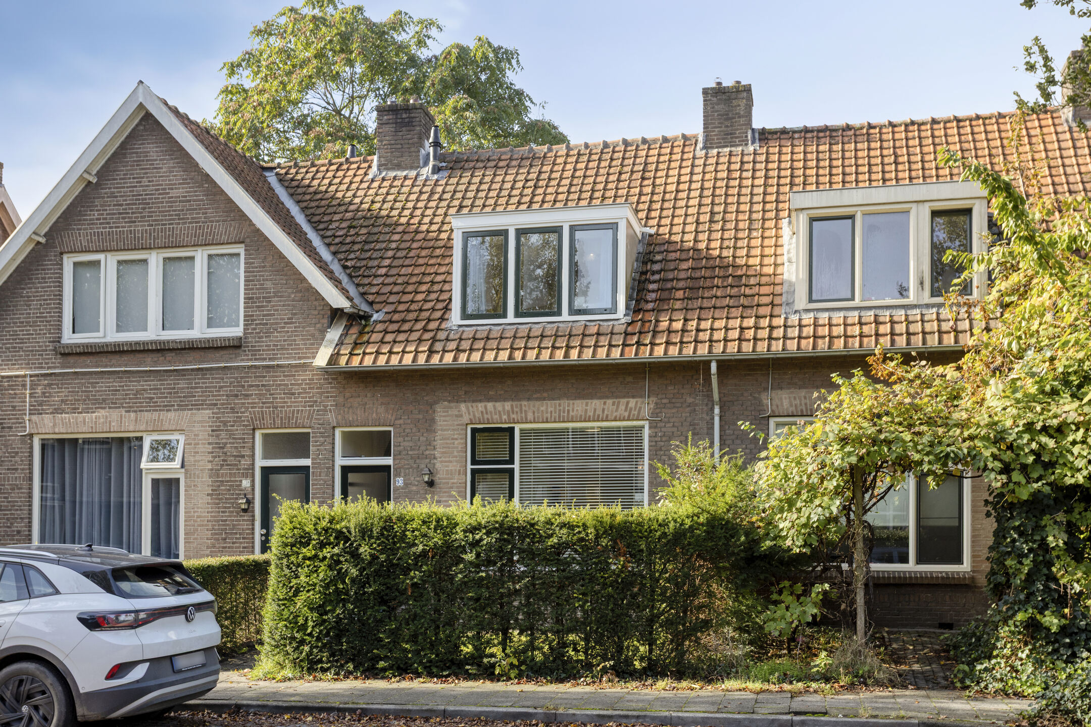 Tussenwoning te koop: Diepenveenseweg 93, Deventer