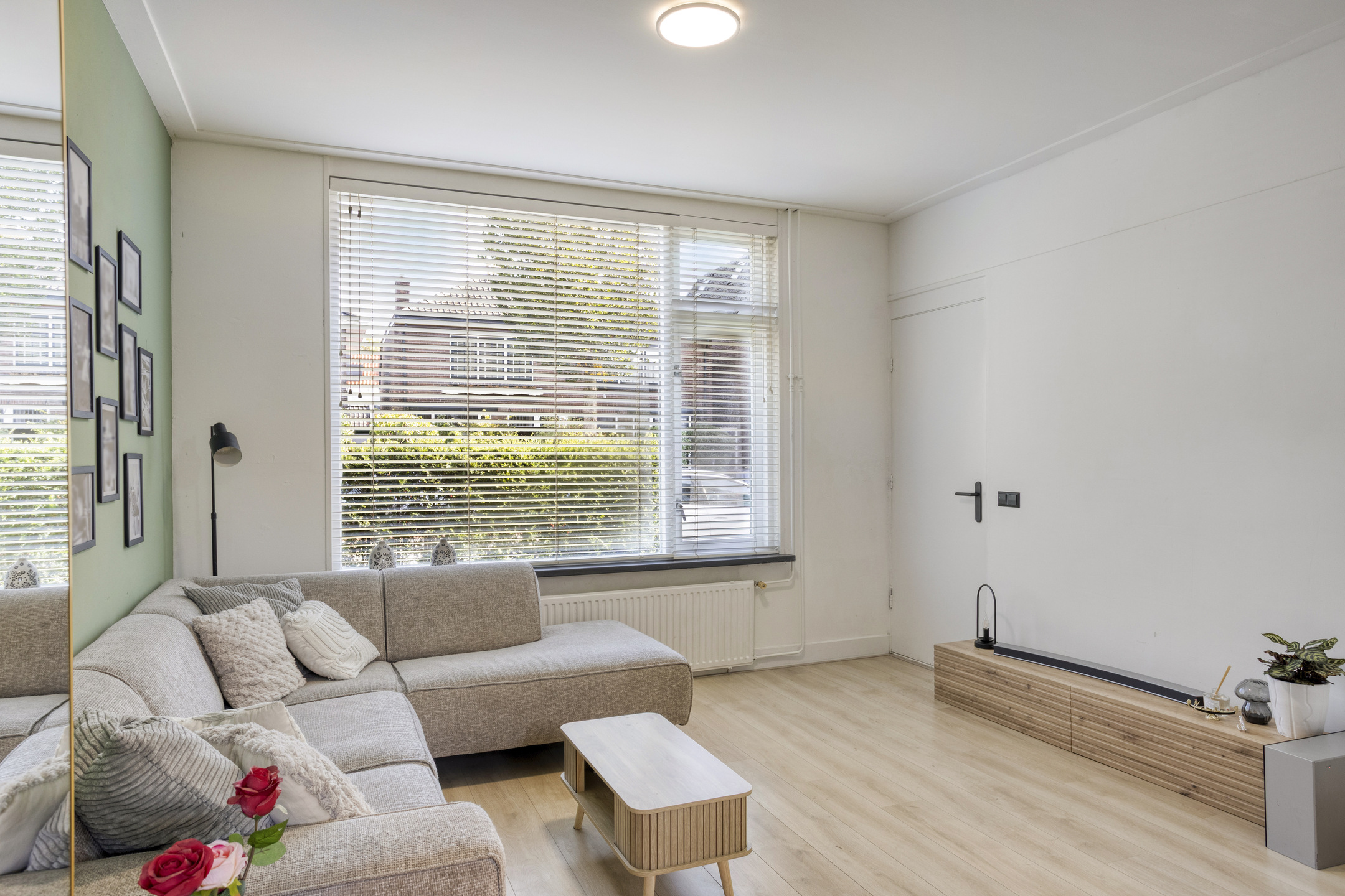 Tussenwoning te koop: Diepenveenseweg 93, Deventer