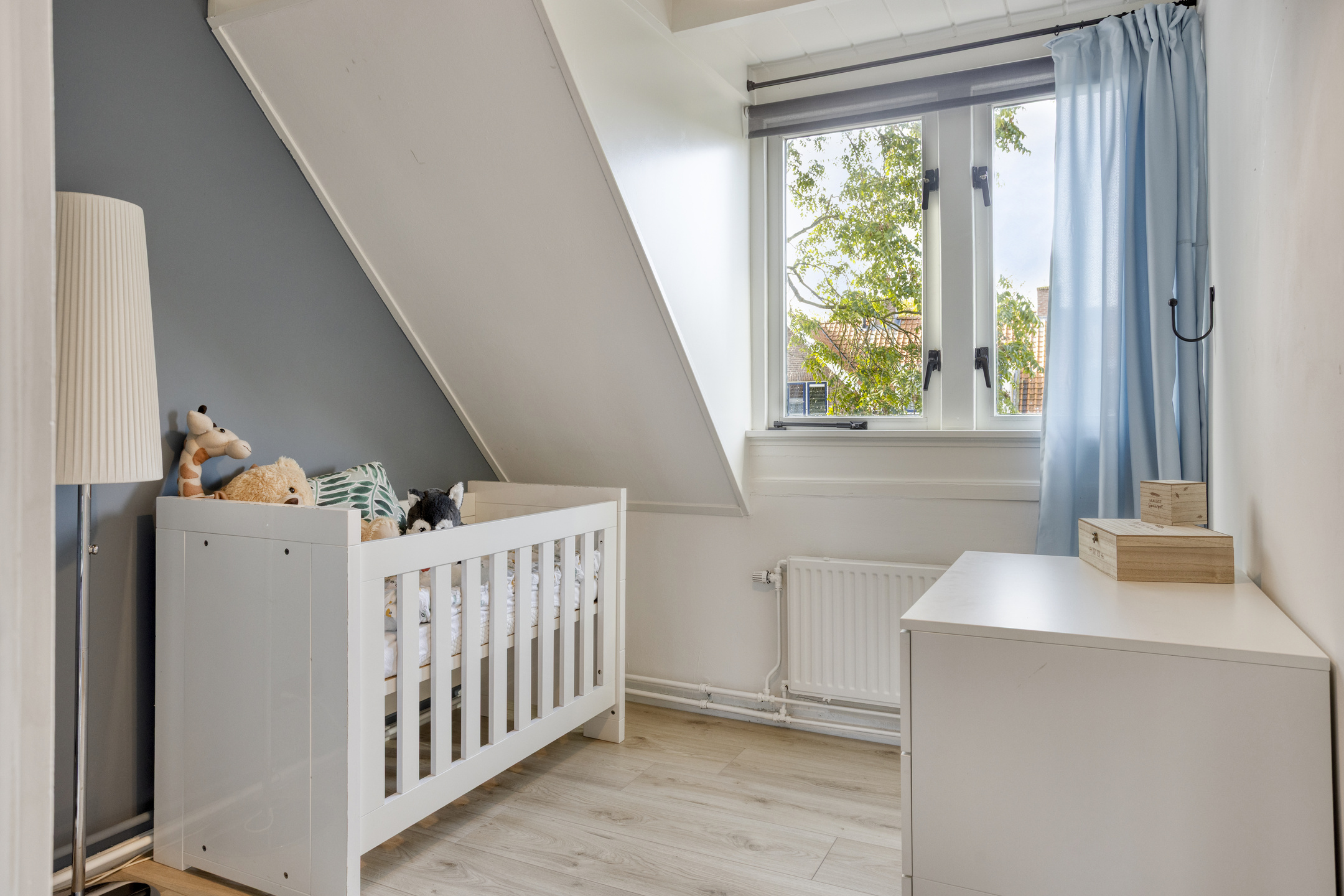 Tussenwoning te koop: Diepenveenseweg 93, Deventer