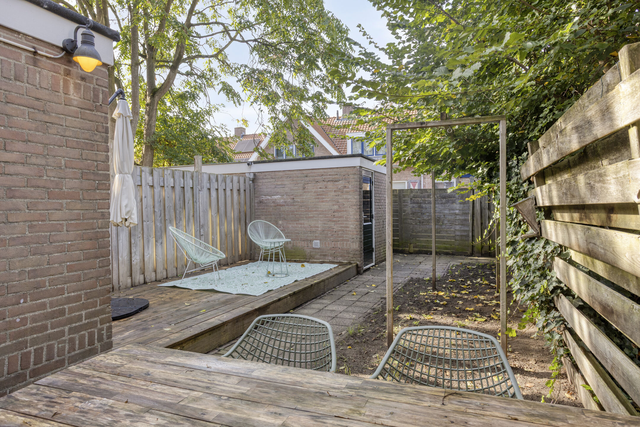 Tussenwoning te koop: Diepenveenseweg 93, Deventer