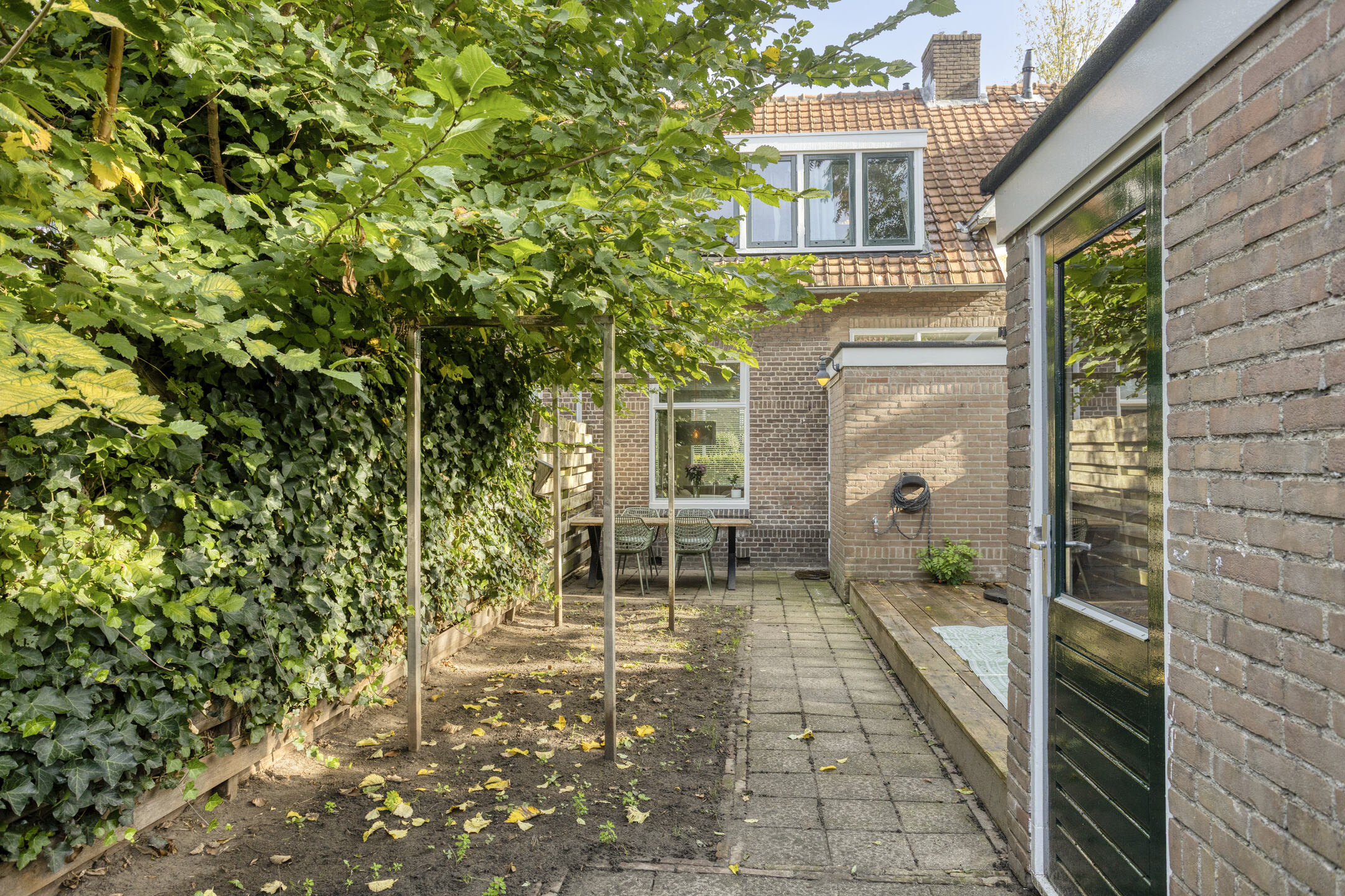 Tussenwoning te koop: Diepenveenseweg 93, Deventer
